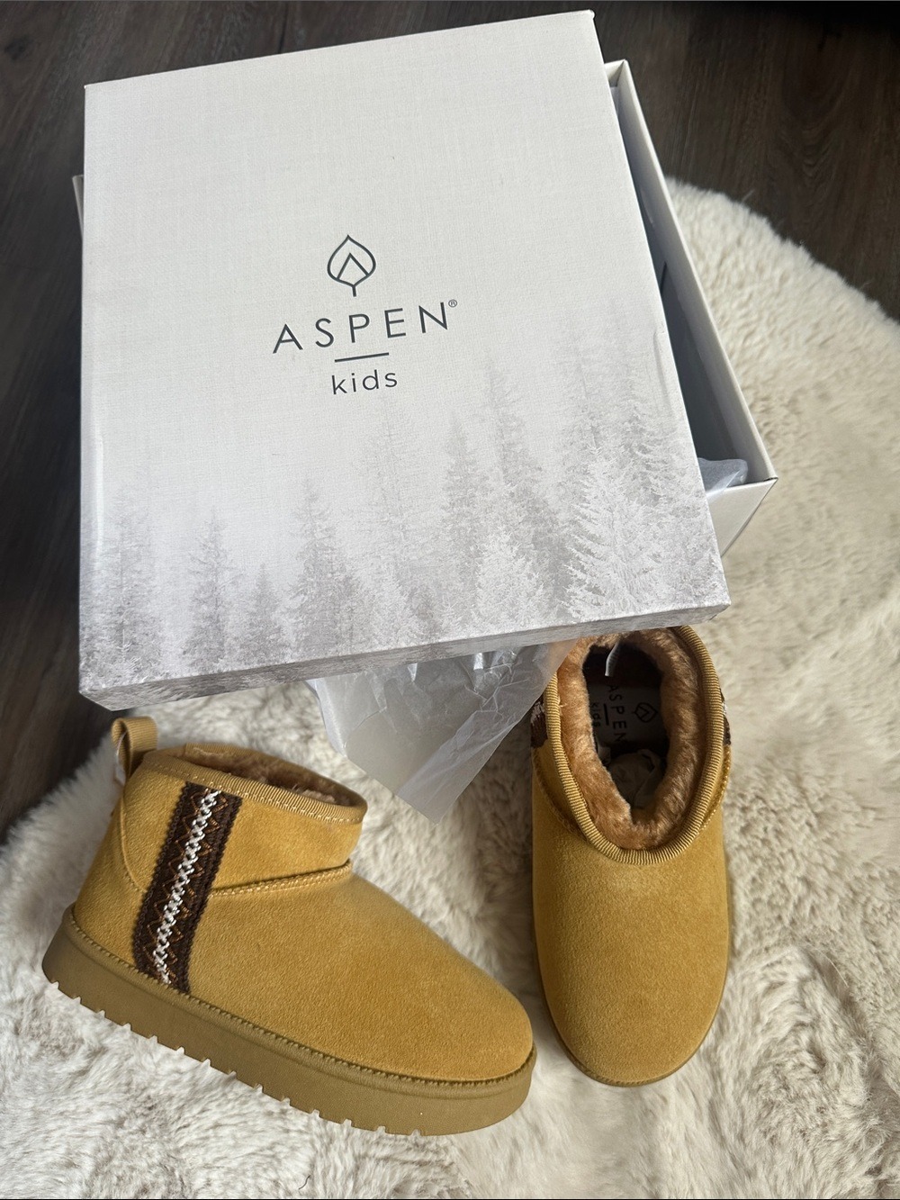 Girls Suede Faux Fur Lined Boots size 13